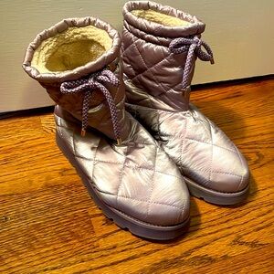 NEW! Super cool, fun, funky feminine Sezane winter wonderland boots 38 💕